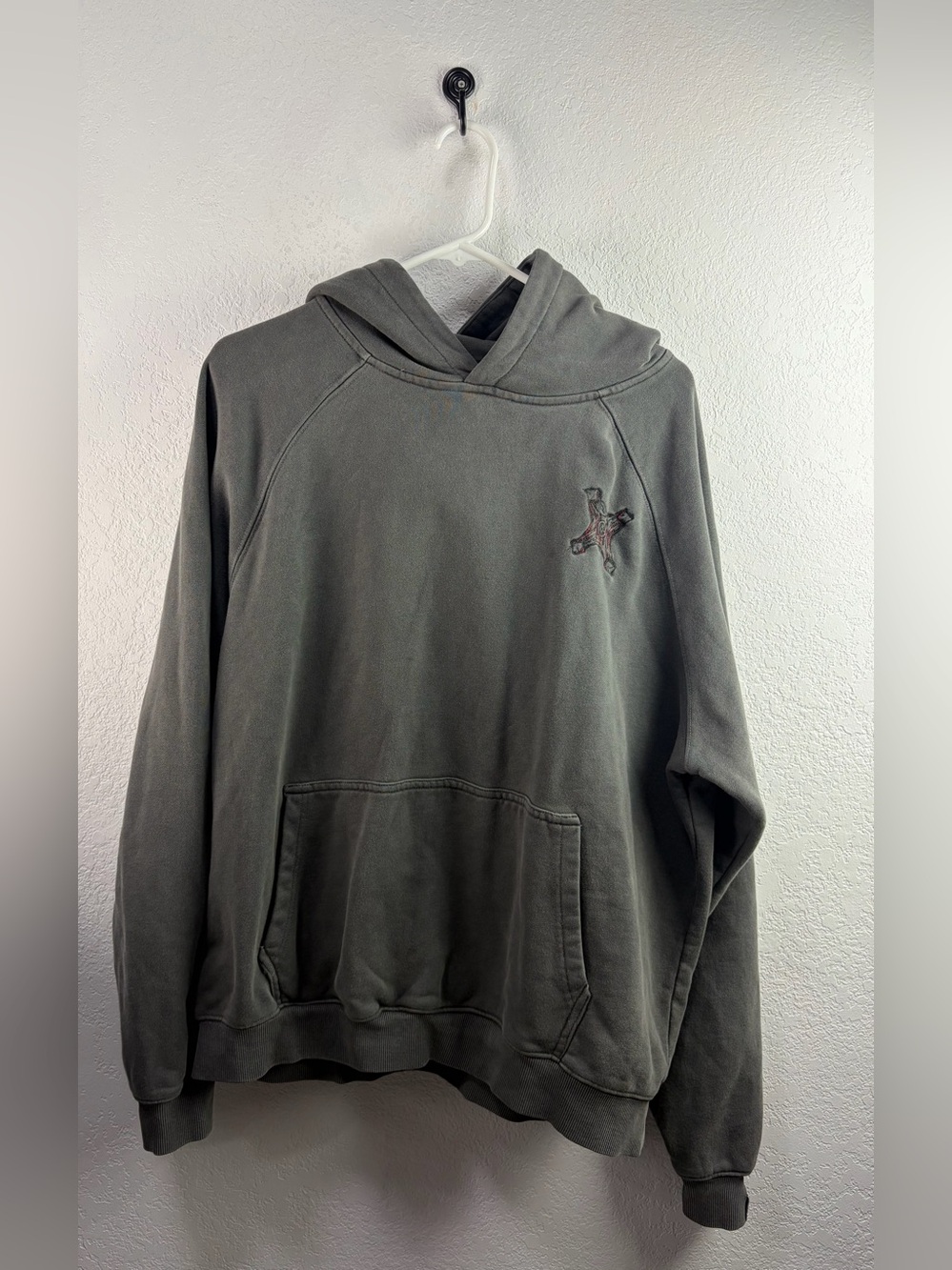 Shiniko Men’s Gray Graphic Sweatshirt - Large